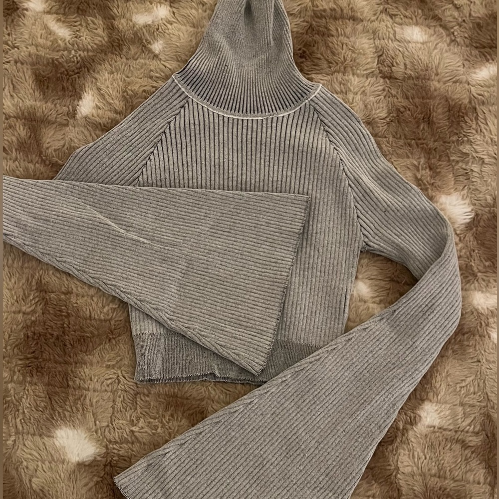 Hera Collection Gray Ribbed Cowl Neck Sweater - Picture 3 of 4